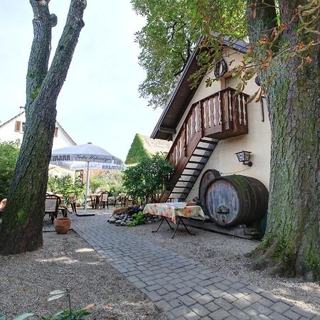 Oberrimsingen Gasthaus Zum Hirschen מראה חיצוני תמונה